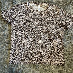 Leopard Print Short Sleeve Top